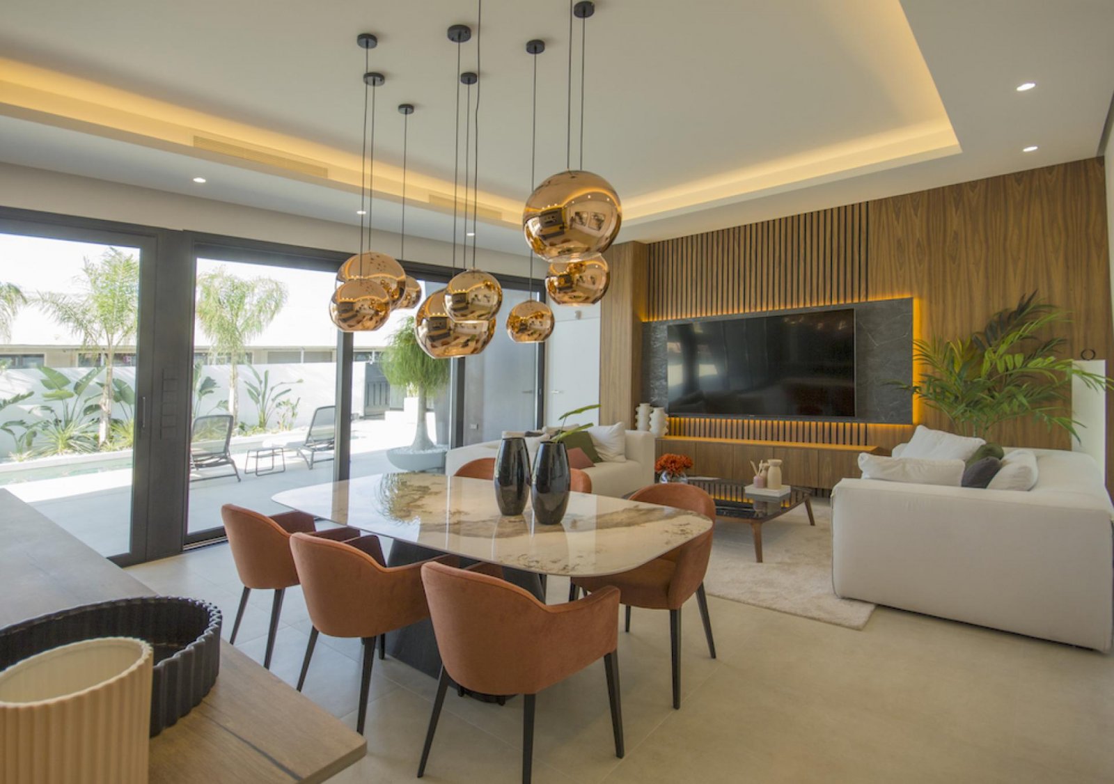 <p>Villa provided with 3 Bedrooms and 3 Bathrooms, private swimming pool and parking space on own plot. </p><p>Discover this beautiful property in ...