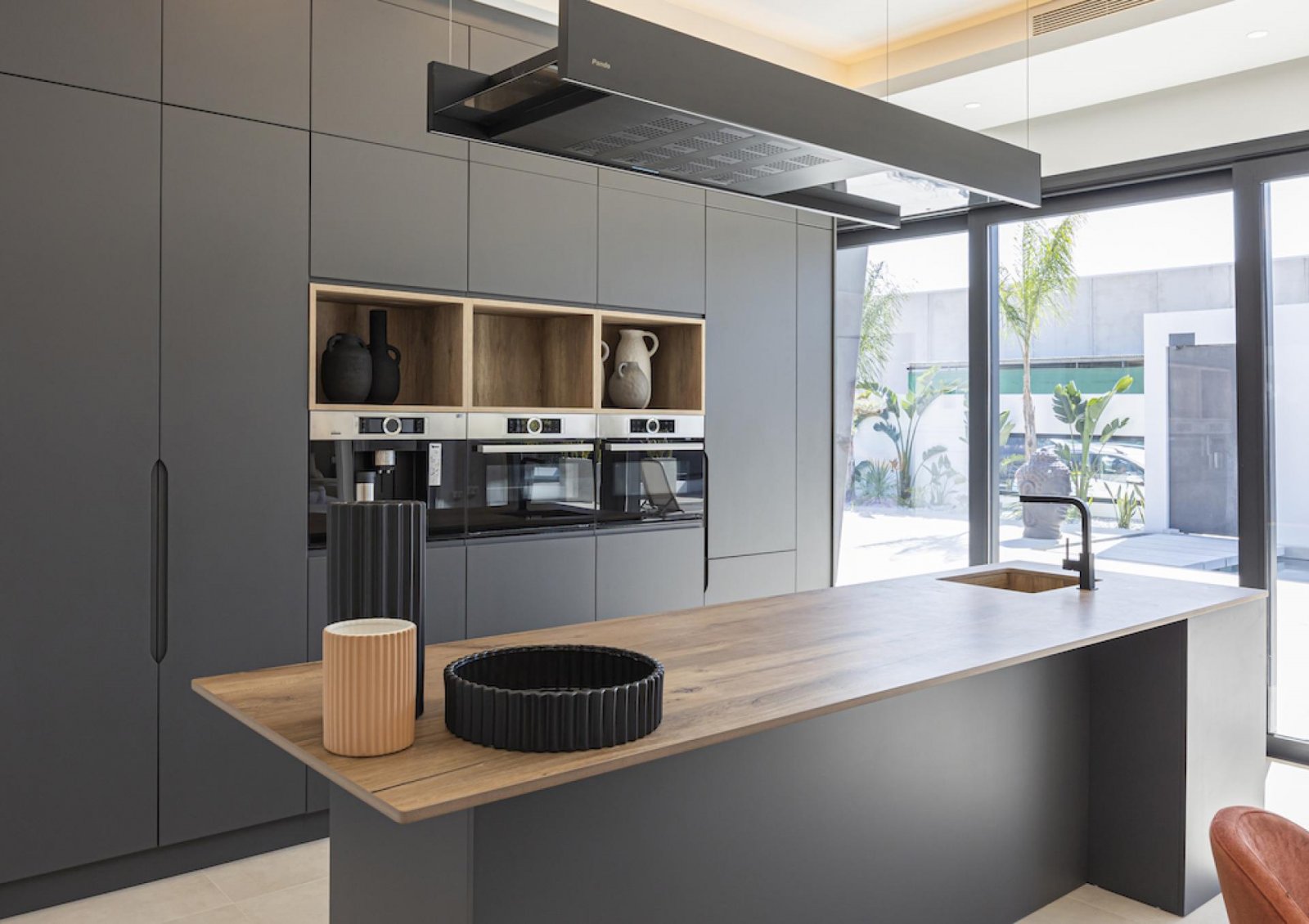 <p>Villa provided with 3 Bedrooms and 3 Bathrooms, private swimming pool and parking space on own plot. </p><p>Discover this beautiful property in ...