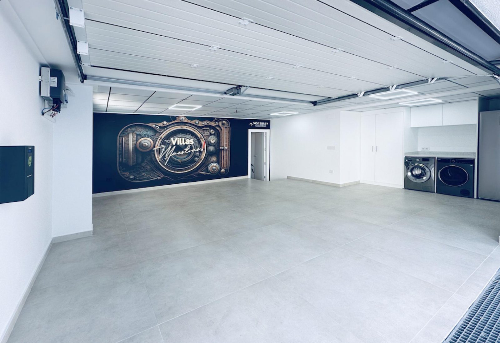 <p>Villa provided with 3 Bedrooms and 3 Bathrooms, private swimming pool and parking space on own plot. </p><p>Discover this beautiful property in ...