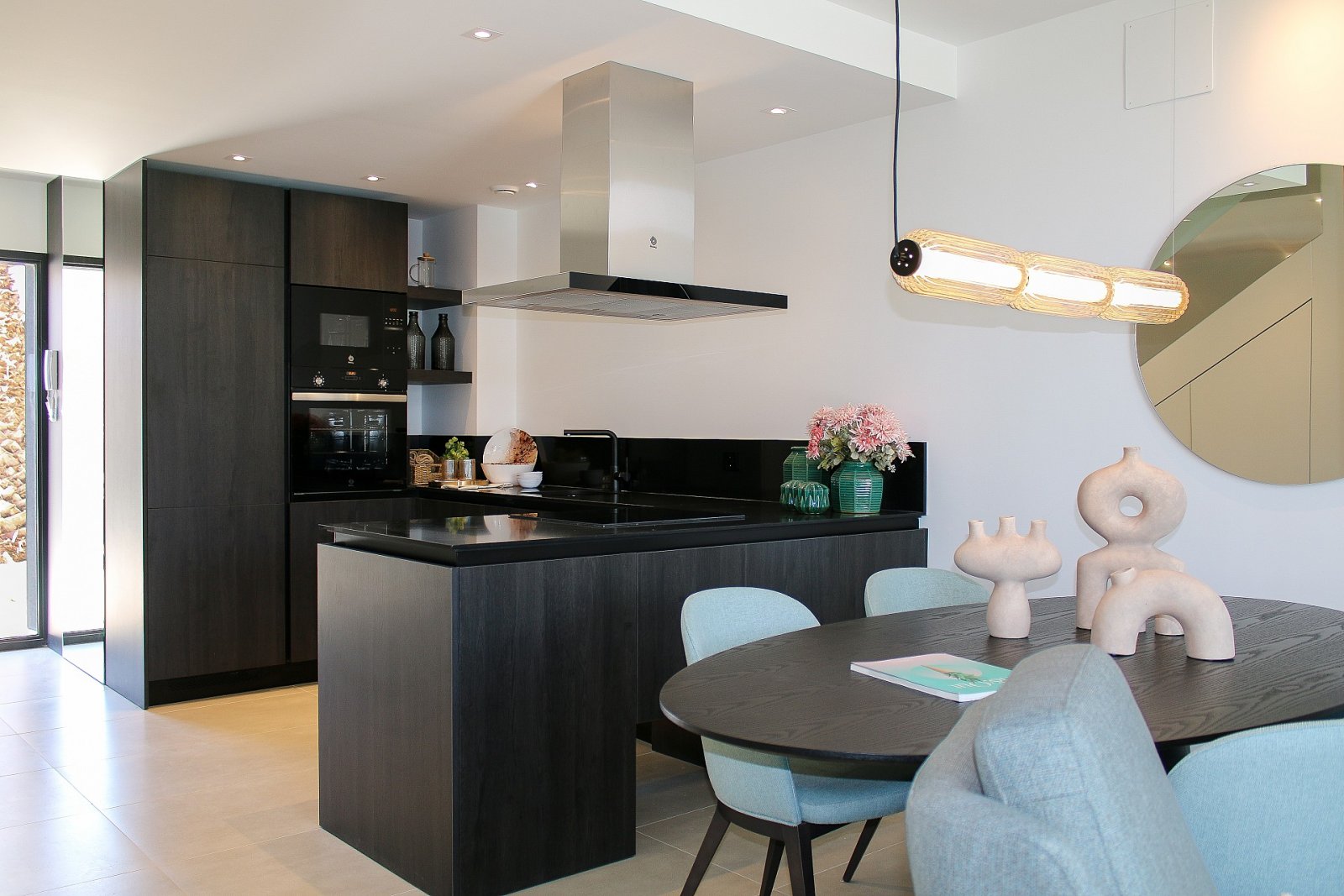 <p>Villa with basement provided with 3 Bedrooms and 2 Bathrooms, private swimming pool and parking space on own plot. </p><p>Semi-detached villas w...