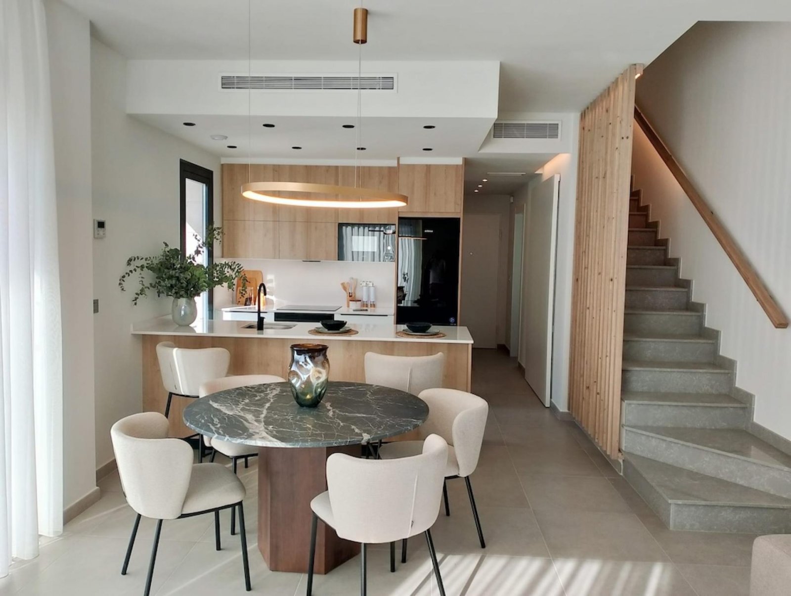 <p>Villa provided with 3 Bedrooms and 2 Bathrooms, private swimming pool and parking space on own plot. </p><p>We are pleased to present to you thi...