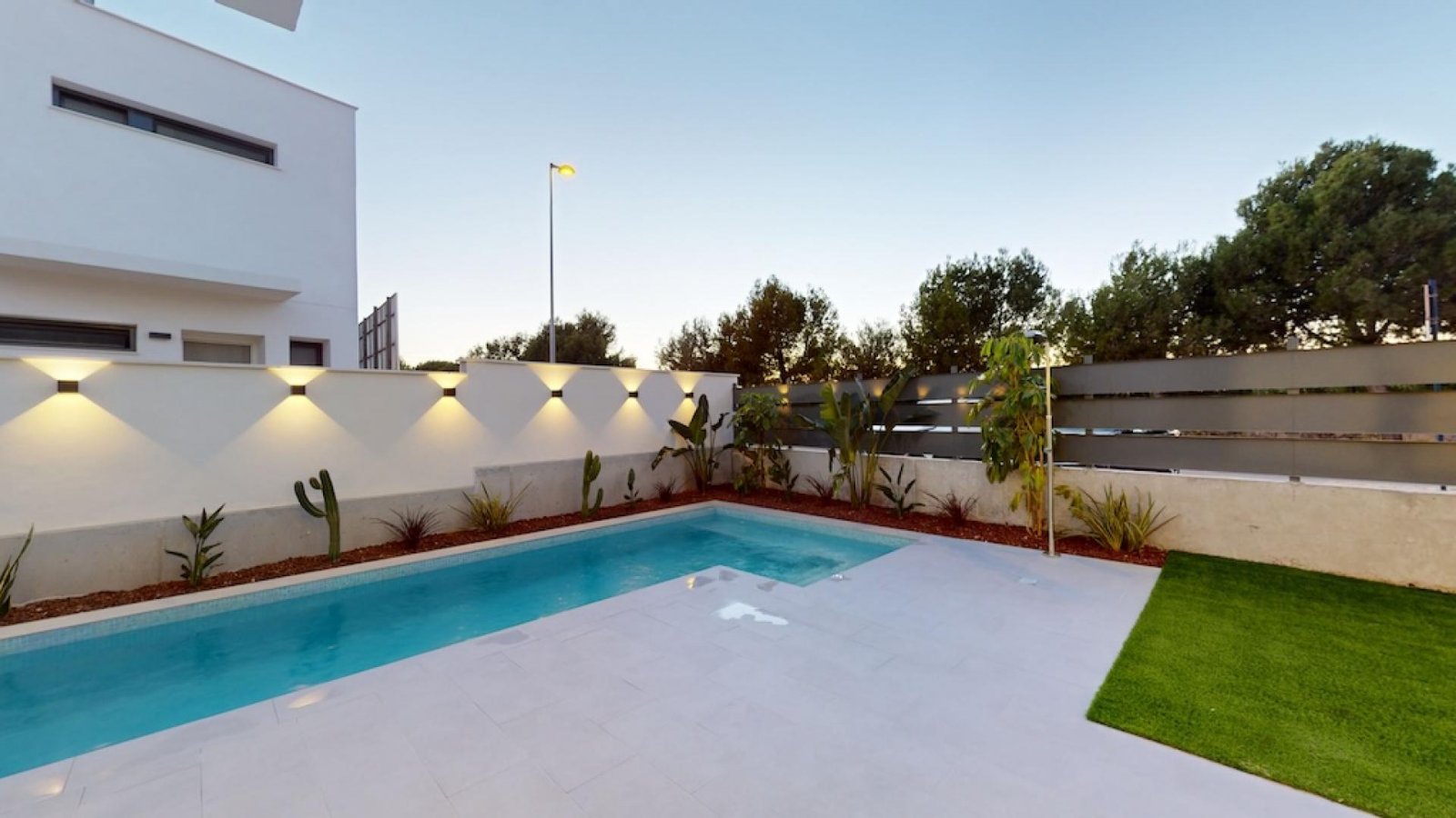 <p>Villa provided with 3 Bedrooms and 2 Bathrooms, private swimming pool and parking space on own plot. </p><p>We are pleased to present to you thi...
