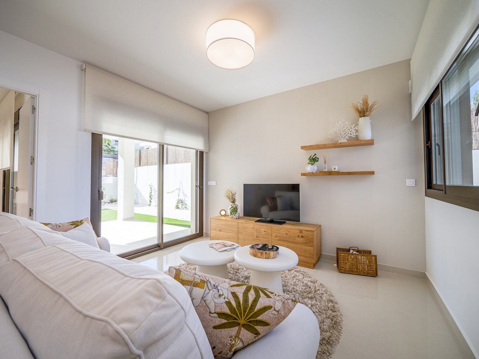 <p>Apartment with garden provided with 2 Bedrooms and 2 Bathrooms, communal swimming pool and parking spot. </p><p>Choice of ground floor apartment...