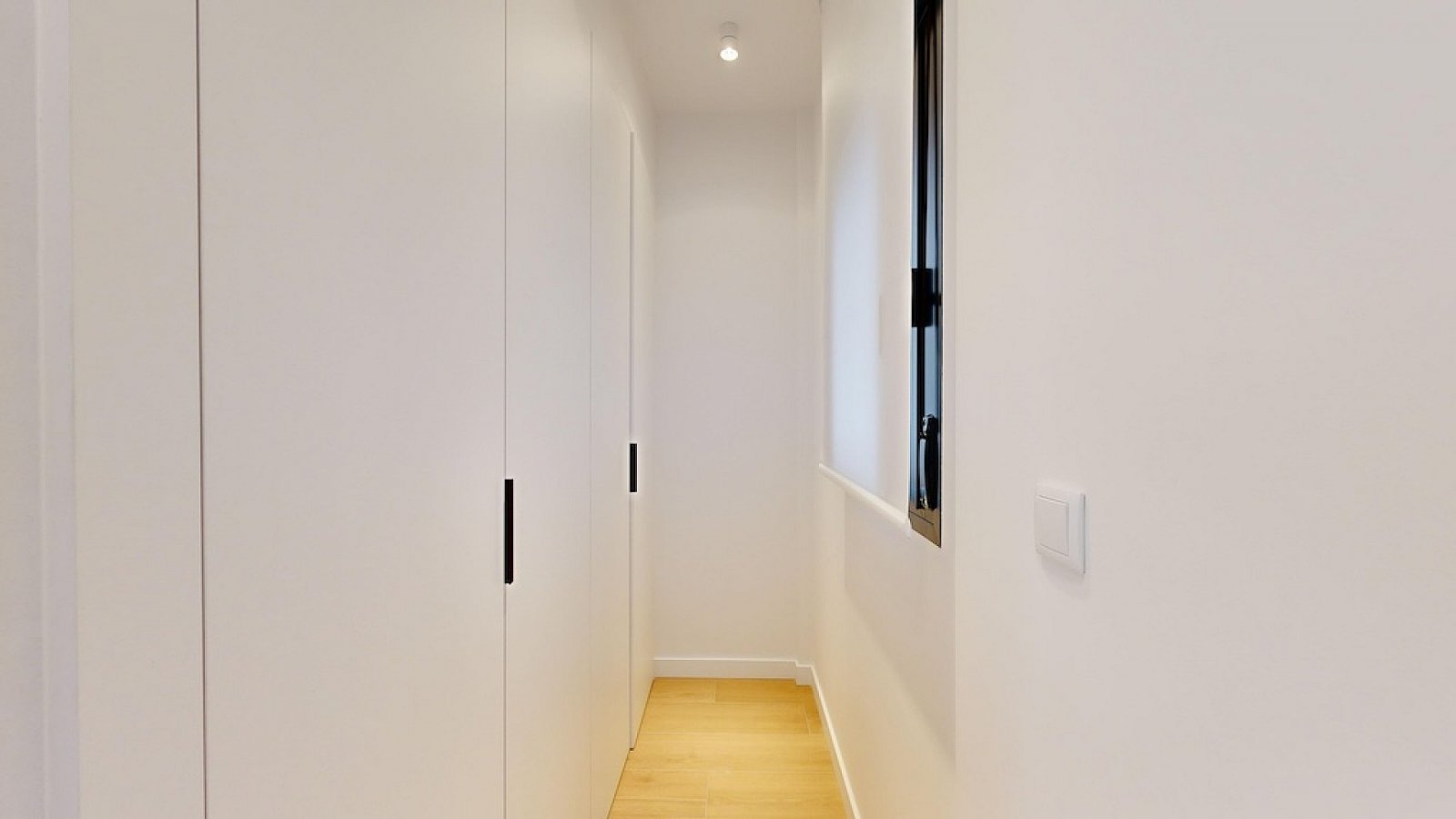 <p>Apartments - solarium provided with 3 Bedrooms and 2 Bathrooms, Jacuzzi swimming pool and ample parking space around the project.. </p><p>Small-...