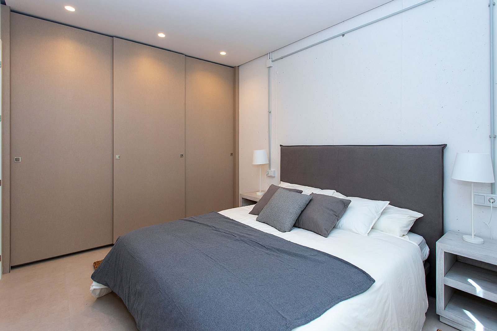 <p>Villa provided with 3 Bedrooms and 3 Bathrooms, private swimming pool and parking space on own plot. </p><p>The properties have top quality sani...