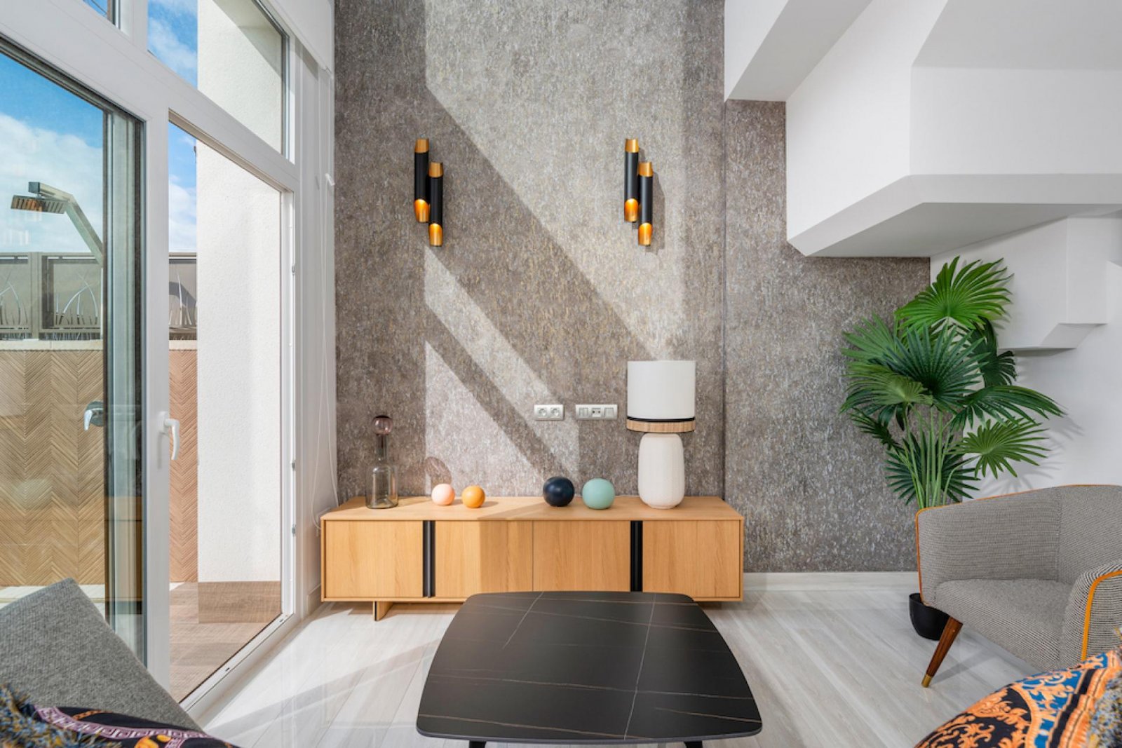 <p>Villa provided with 3 Bedrooms and 3 Bathrooms, private swimming pool and parking space on own plot. </p><p>This new residence consists of 11 in...