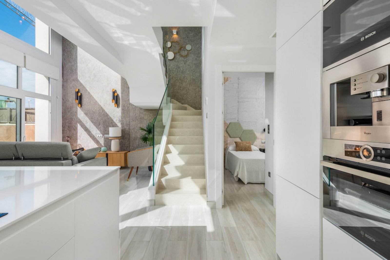 <p>Villa provided with 3 Bedrooms and 3 Bathrooms, private swimming pool and parking space on own plot. </p><p>This new residence consists of 11 in...