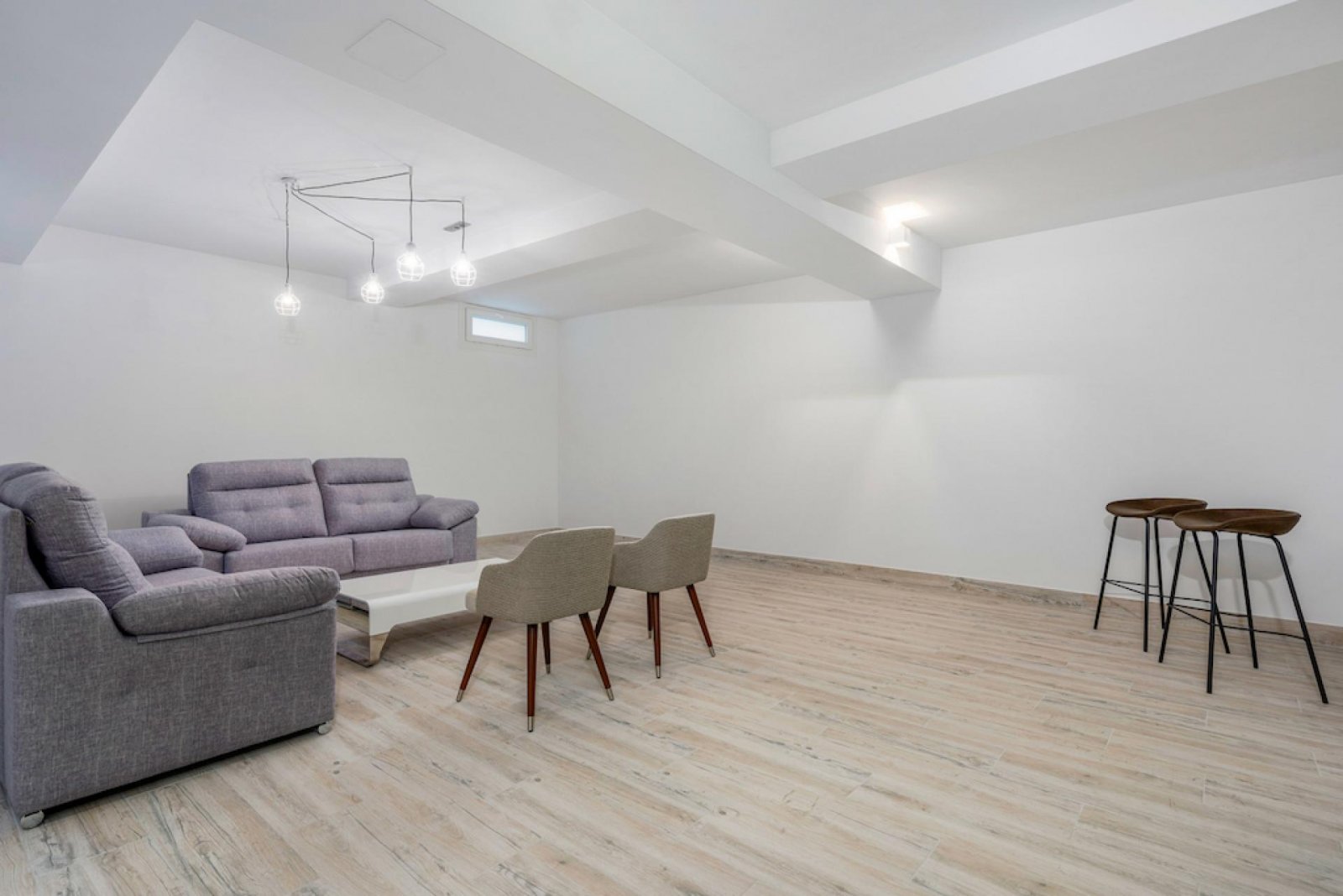 <p>Villa provided with 3 Bedrooms and 3 Bathrooms, private swimming pool and parking space on own plot. </p><p>This new residence consists of 11 in...