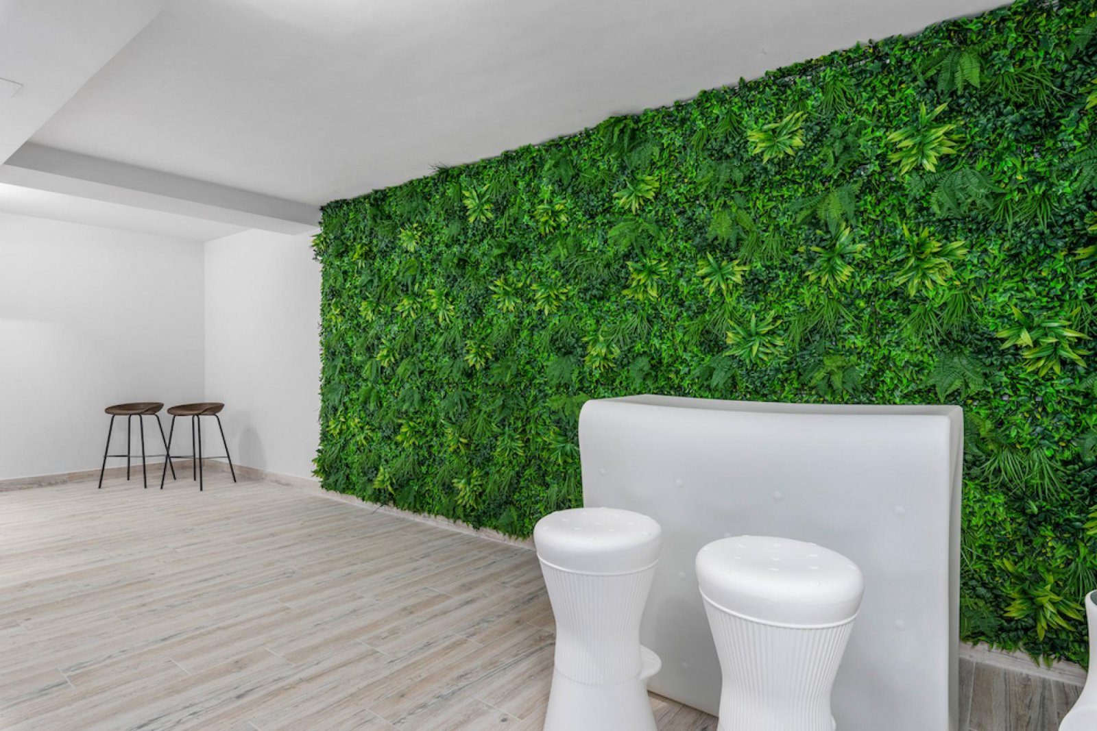 <p>Villa provided with 3 Bedrooms and 3 Bathrooms, private swimming pool and parking space on own plot. </p><p>This new residence consists of 11 in...