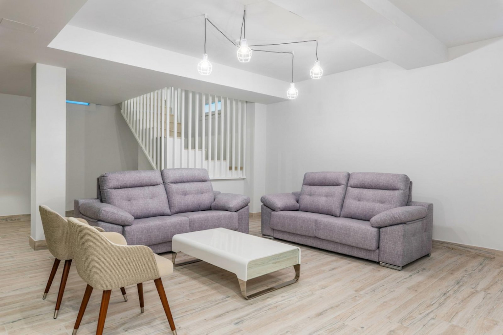<p>Villa provided with 3 Bedrooms and 3 Bathrooms, private swimming pool and parking space on own plot. </p><p>This new residence consists of 11 in...