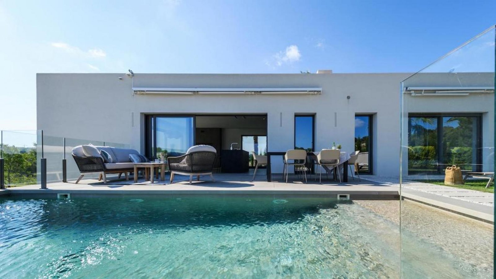 Traumvilla mit Pool in exklusiver Lage