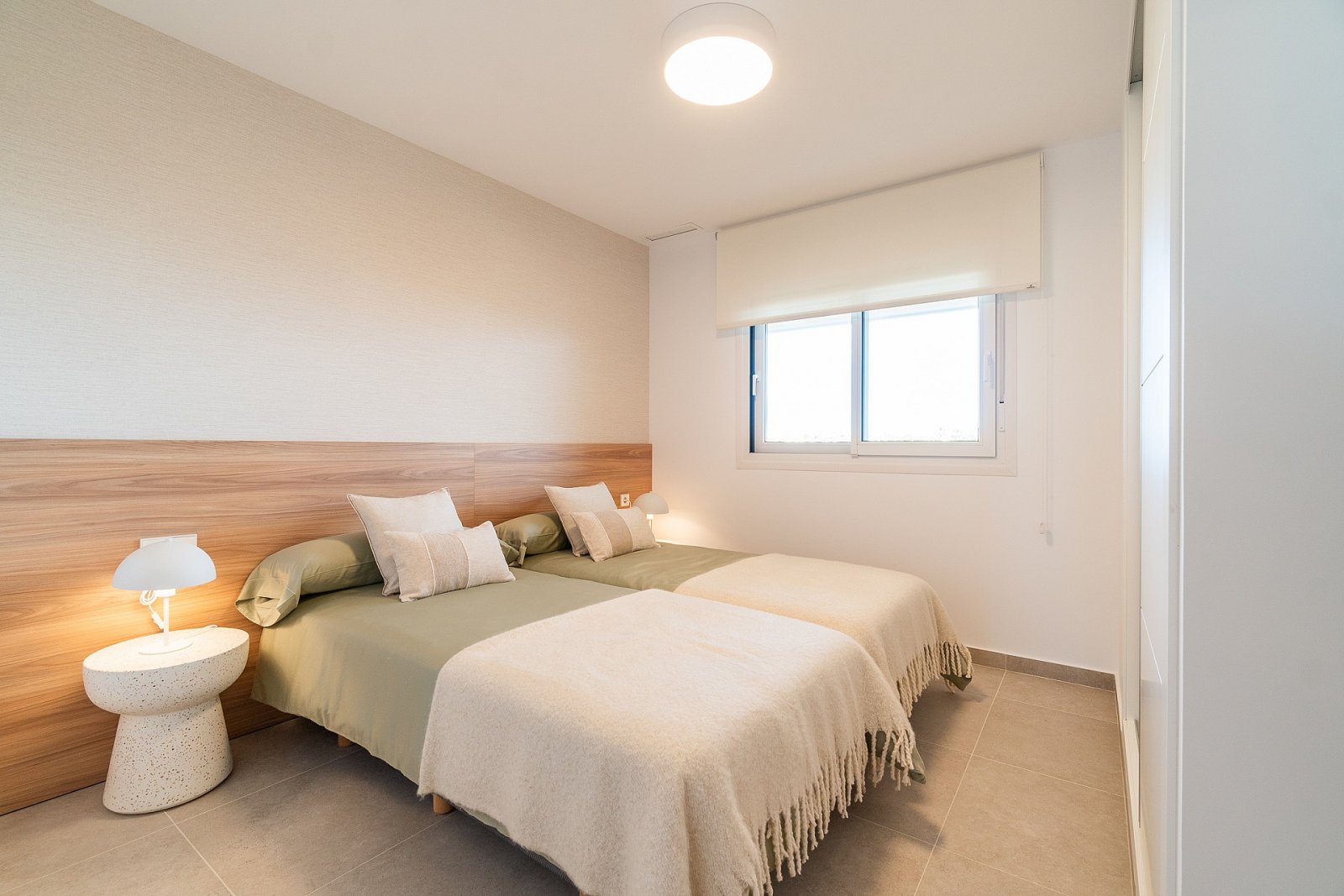 <p>Apartment with garden provided with 3 Bedrooms and 2 Bathrooms, communal swimming pool and underground parking space with storage room. </p>