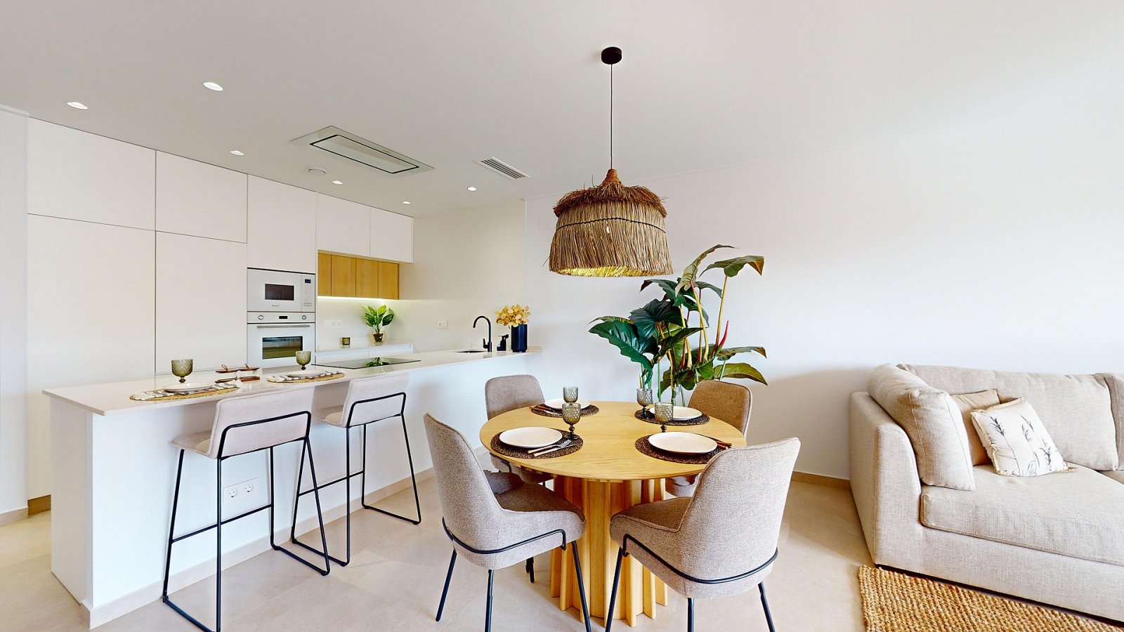 <p>Apartments - solarium provided with 3 Bedrooms and 2 Bathrooms, communal swimming pool and underground parking space. </p>