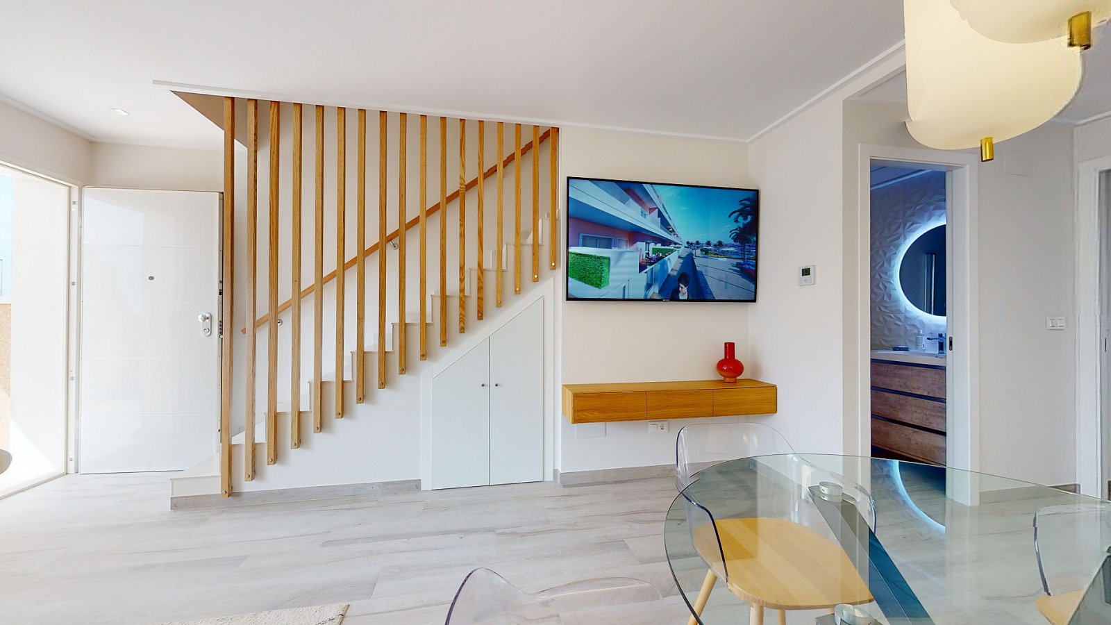 <p>Terraced villa provided with 3 Bedrooms and 2 Bathrooms, communal swimming pool and underground parking space. </p>