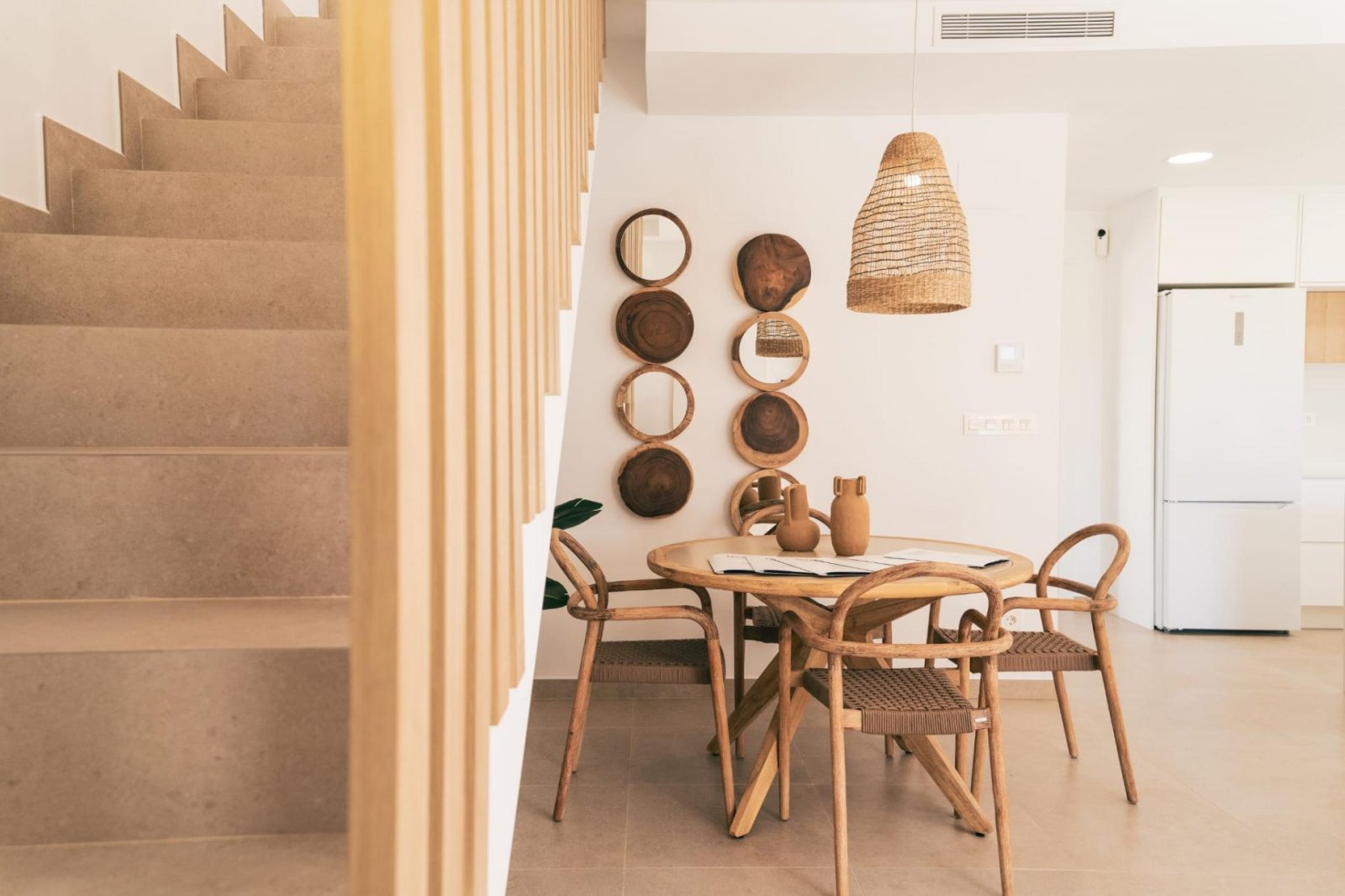 <p>Villa provided with 3 Bedrooms and 3 Bathrooms, private swimming pool and parking space on own plot. </p><p>New promotion of 17 independent vill...