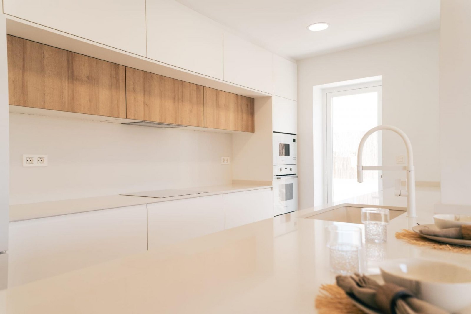 <p>Villa provided with 3 Bedrooms and 3 Bathrooms, private swimming pool and parking space on own plot. </p><p>New promotion of 17 independent vill...