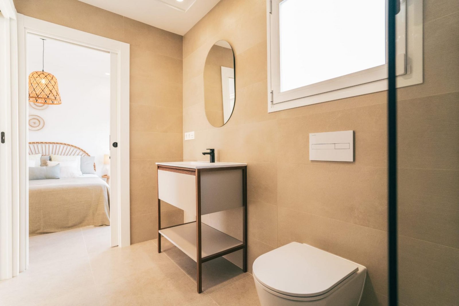 <p>Villa provided with 3 Bedrooms and 3 Bathrooms, private swimming pool and parking space on own plot. </p><p>New promotion of 17 independent vill...