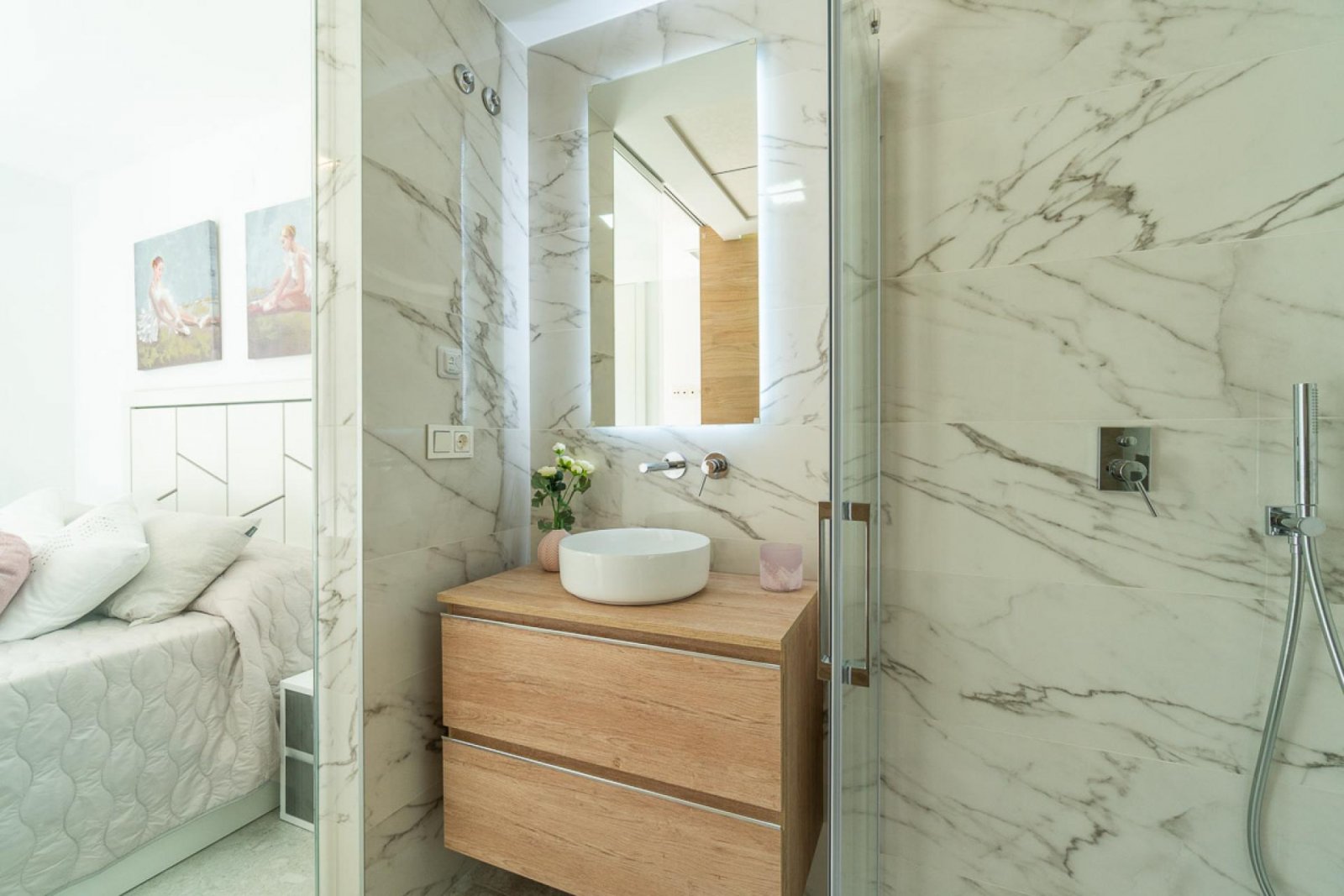 <p>Apartments - solarium provided with 2 Bedrooms and 2 Bathrooms, communal swimming pool and underground parking space with storage room. </p><p>B...