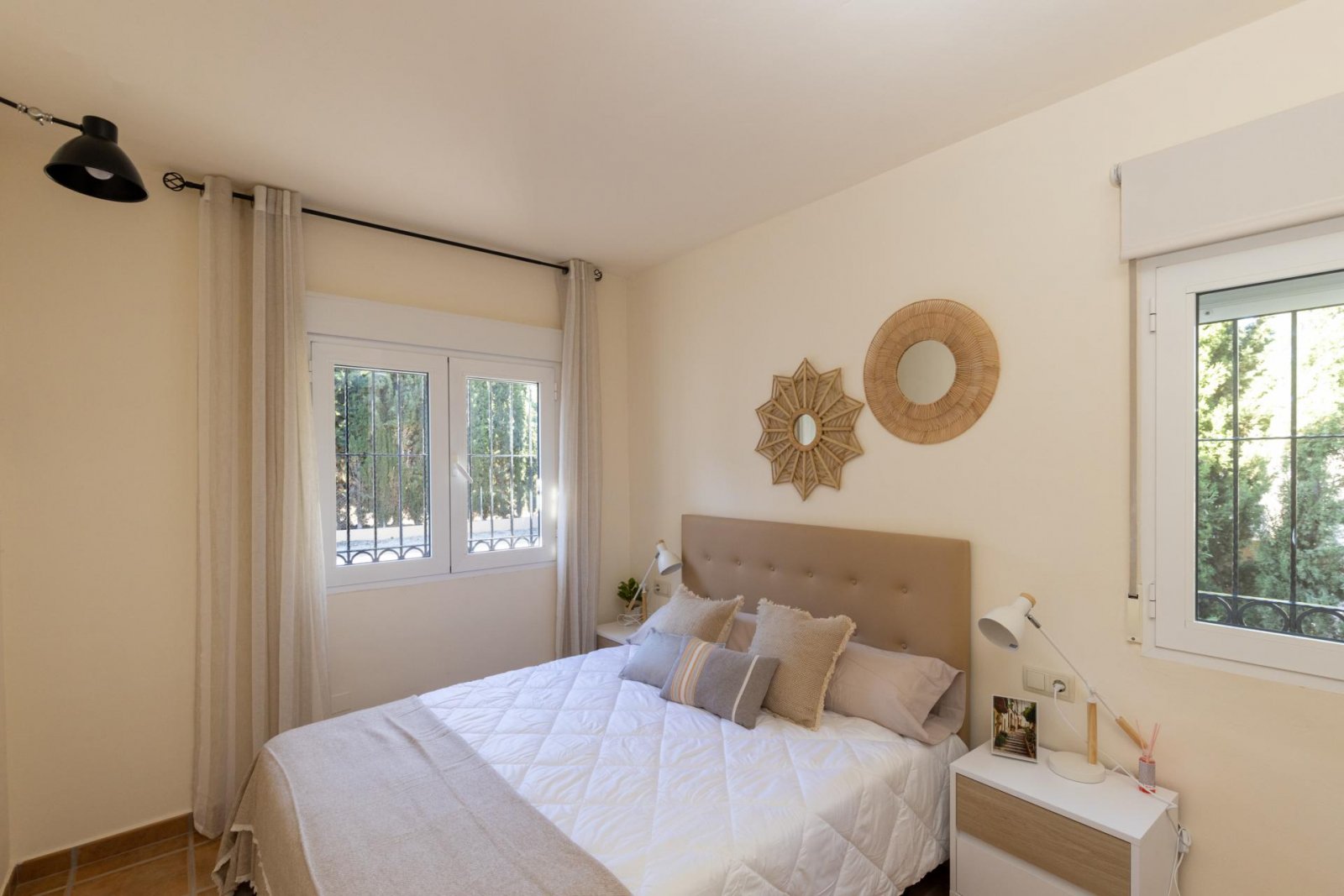 <p>Villa provided with 3 Bedrooms and 2 Bathrooms, optional swimming pool and parking space on own plot. </p><p>The high-quality finished low-rise ...