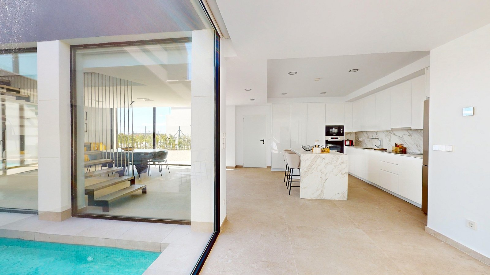 <p>Villa provided with 4 Bedrooms and 4 Bathrooms, private swimming pool and private garage. </p><p>This Villa is a luxury property next to the cit...