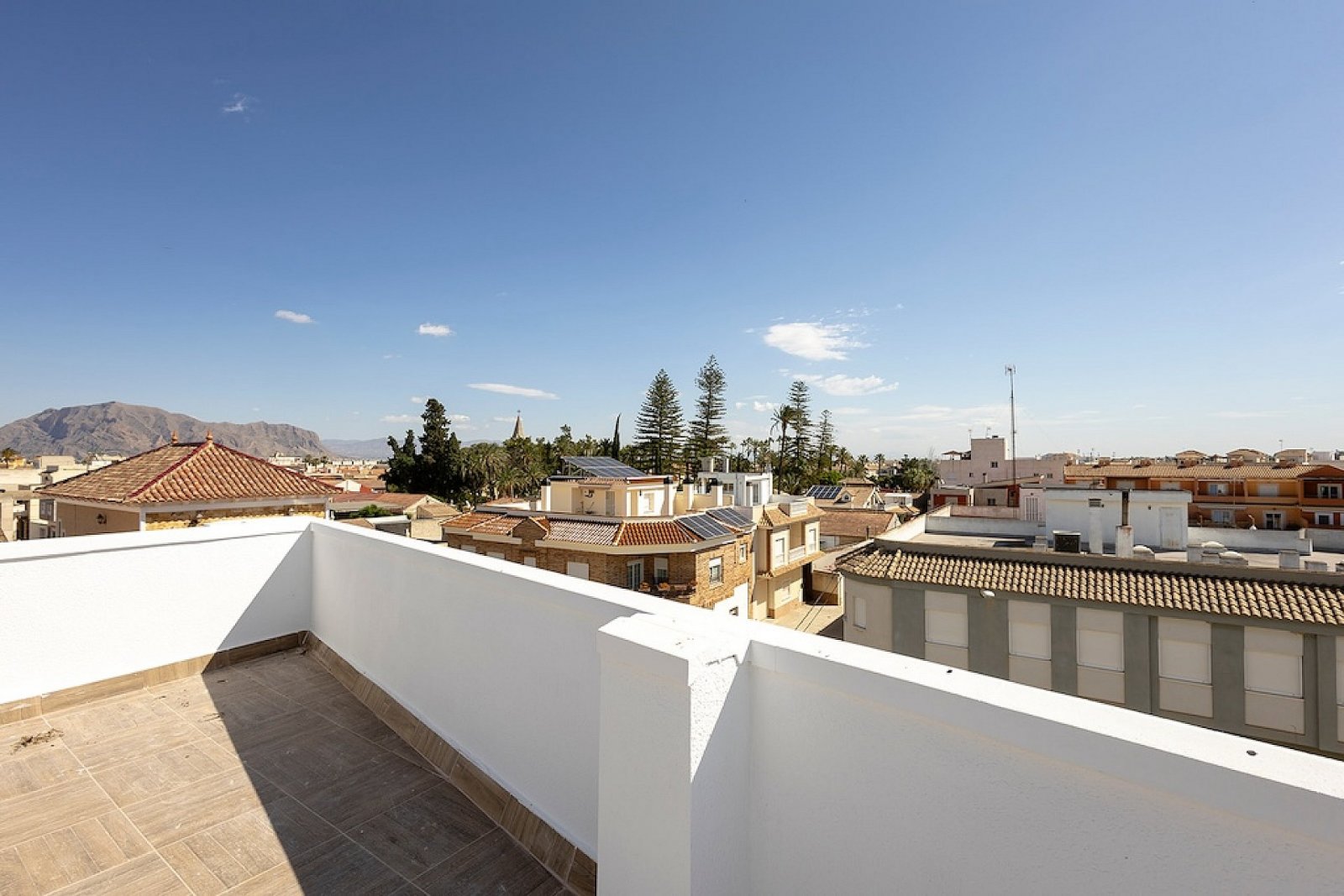 <p>Apartment with terrace provided with 3 Bedrooms and 2 Bathrooms, communal swimming pool and no parking place. </p><p>Discover a small-scale proj...