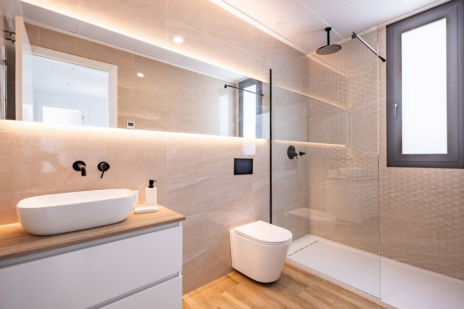 <p>Villa provided with 3 Bedrooms and 2 Bathrooms, optional swimming pool and parking space on own plot. </p><p>Discover these beautiful villas loc...