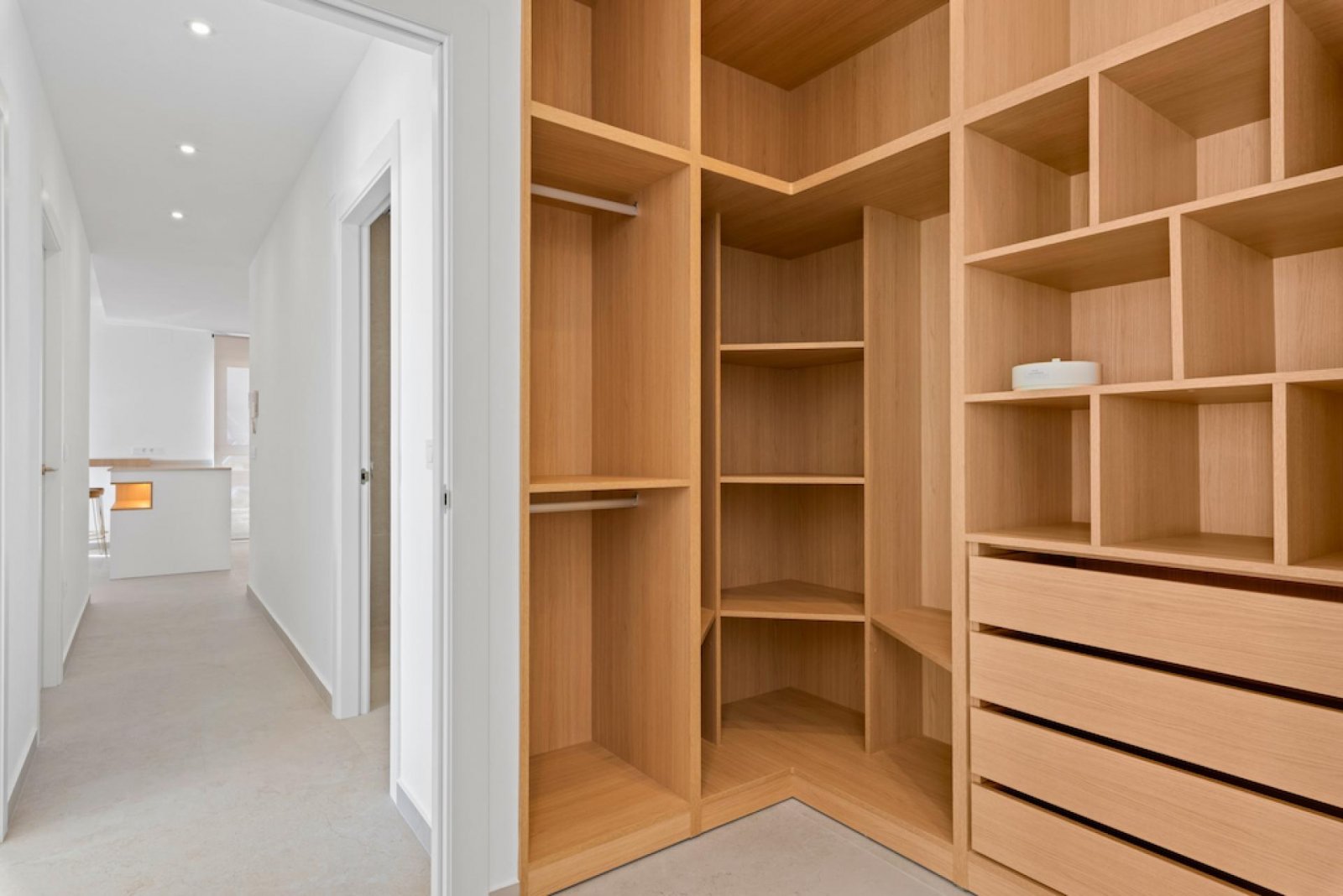 <p>Villa provided with 3 Bedrooms and 2 Bathrooms, private swimming pool and parking space on own plot. </p><p>This is a warm and comfortable villa...