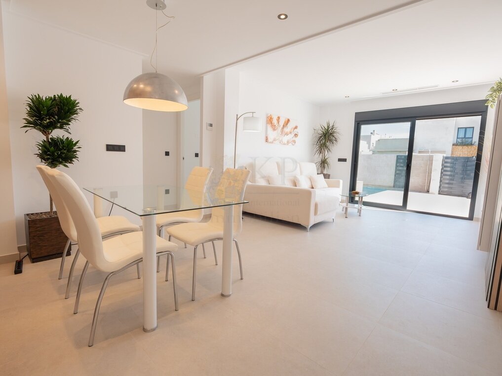 Modern New-Build Family Home with Pool, SOLAR System & High-Quality Features