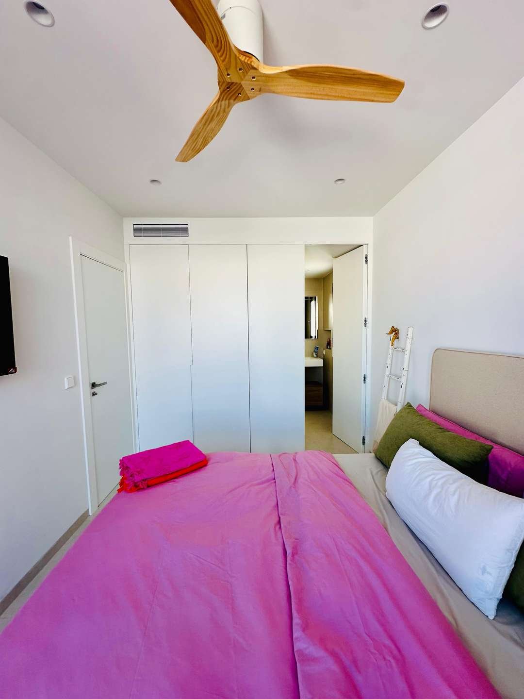 Wunderschöne Villa mit Meerblick, großem Pool und Sommerküche