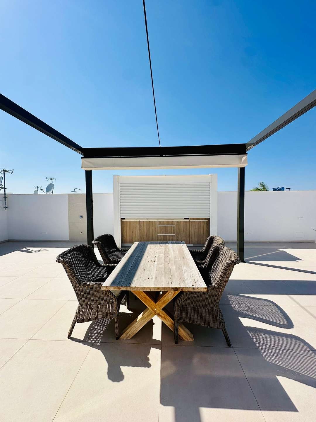 Wunderschöne Villa mit Meerblick, großem Pool und Sommerküche