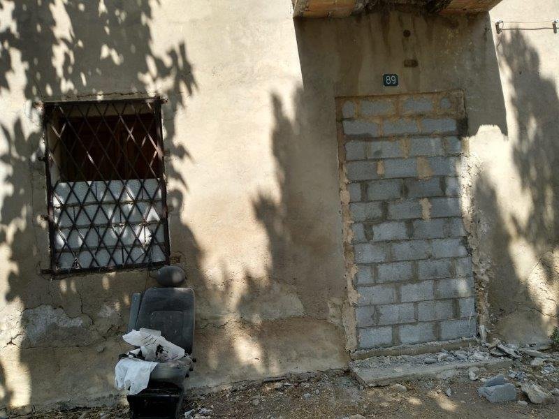   Rustic property of 46,816 m2 (the minimum to build a legal home is 10,000 m2) with a house to reform and more than enough water supply to irrigat...