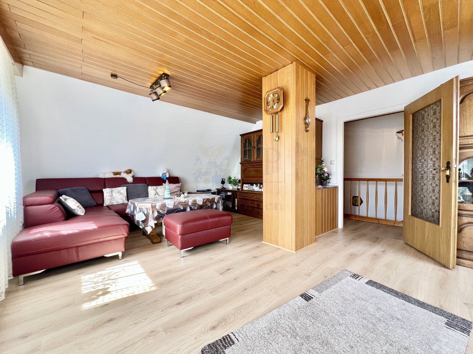 ERBENHEIM: SPACIOUS PROPERTY WITH BARN IN A QUIET CENTRAL LOCATION