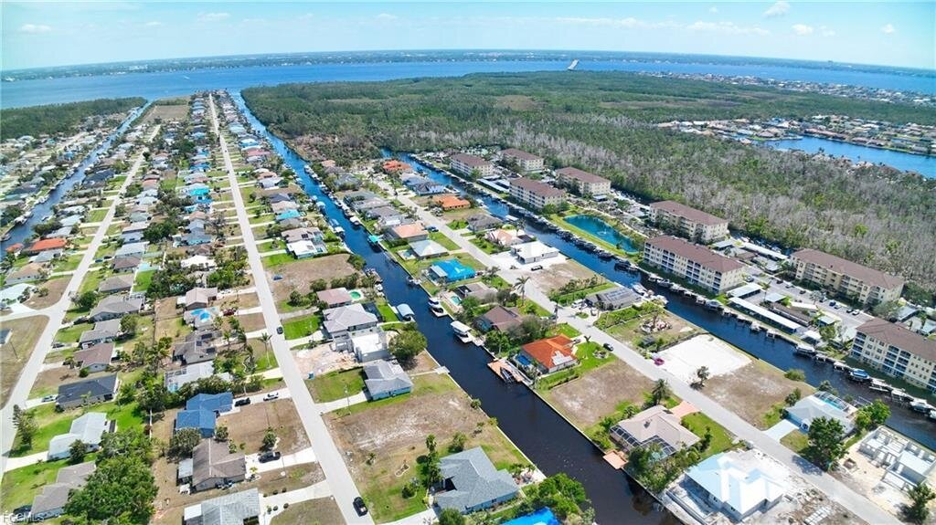 Traumgrundstück mit Direktzugang – Ohne Brücken ins offene Meer!