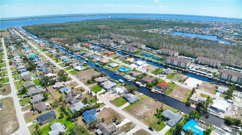 Traumgrundstück mit Direktzugang – Ohne Brücken ins offene Meer!