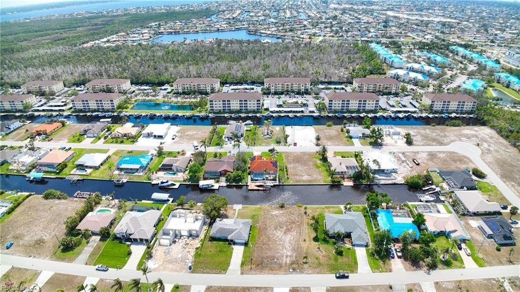 Traumgrundstück mit Direktzugang – Ohne Brücken ins offene Meer!