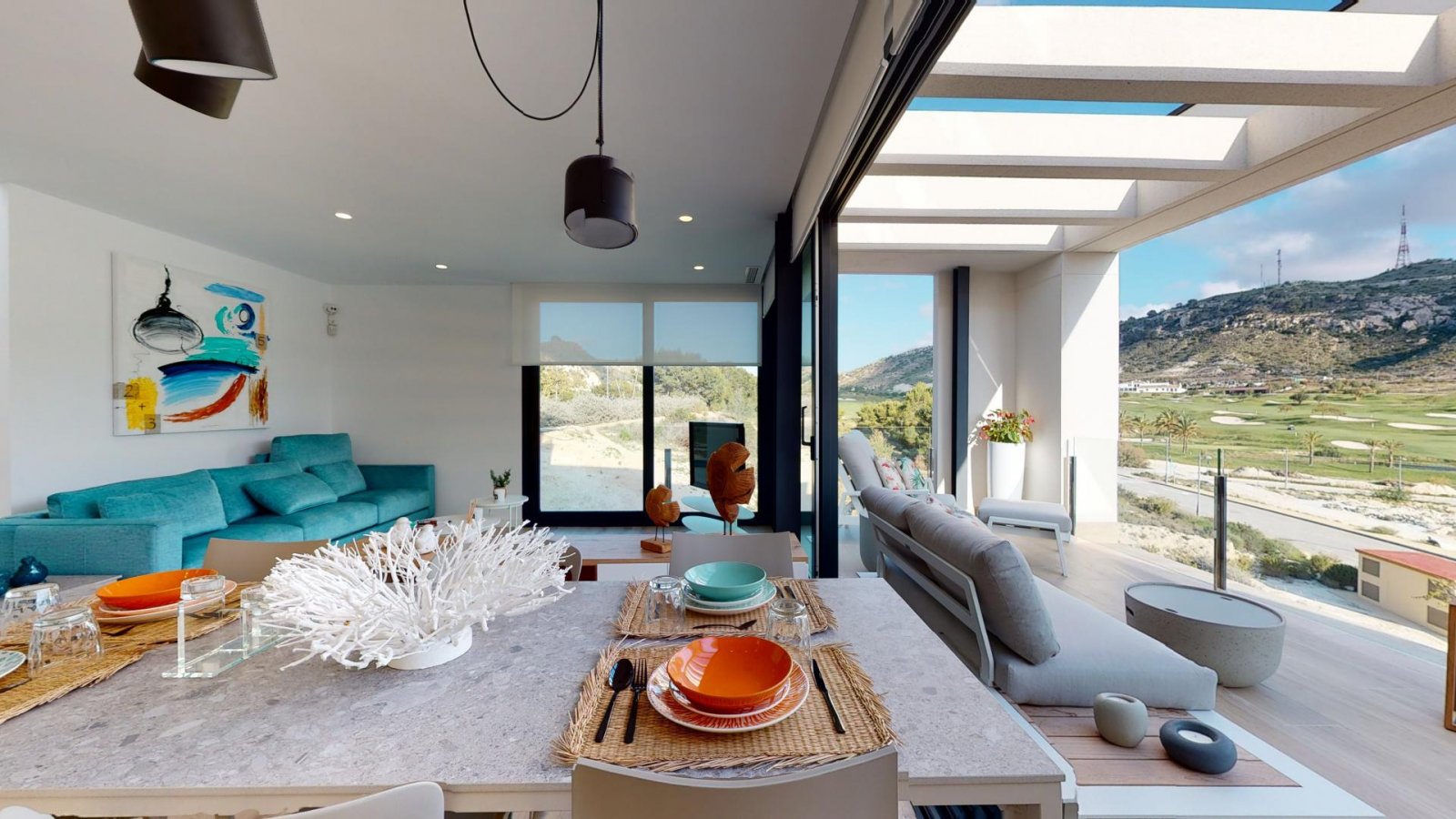 <p>Duplex provided with 2 Bedrooms and 2 Bathrooms, communal swimming pool and private parking space within domain. </p><p>These new phase Annapurn...