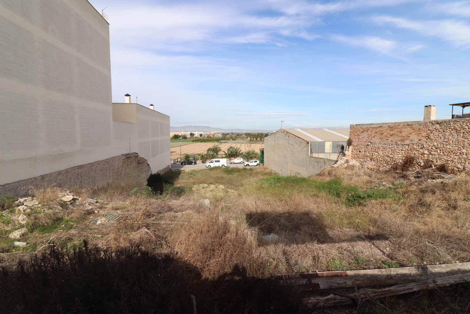   <br />	 This South &amp; North Facing 1.135m2 Plot of Land in Benijofar is located on one of the main high streets through this prolific, bustlin...