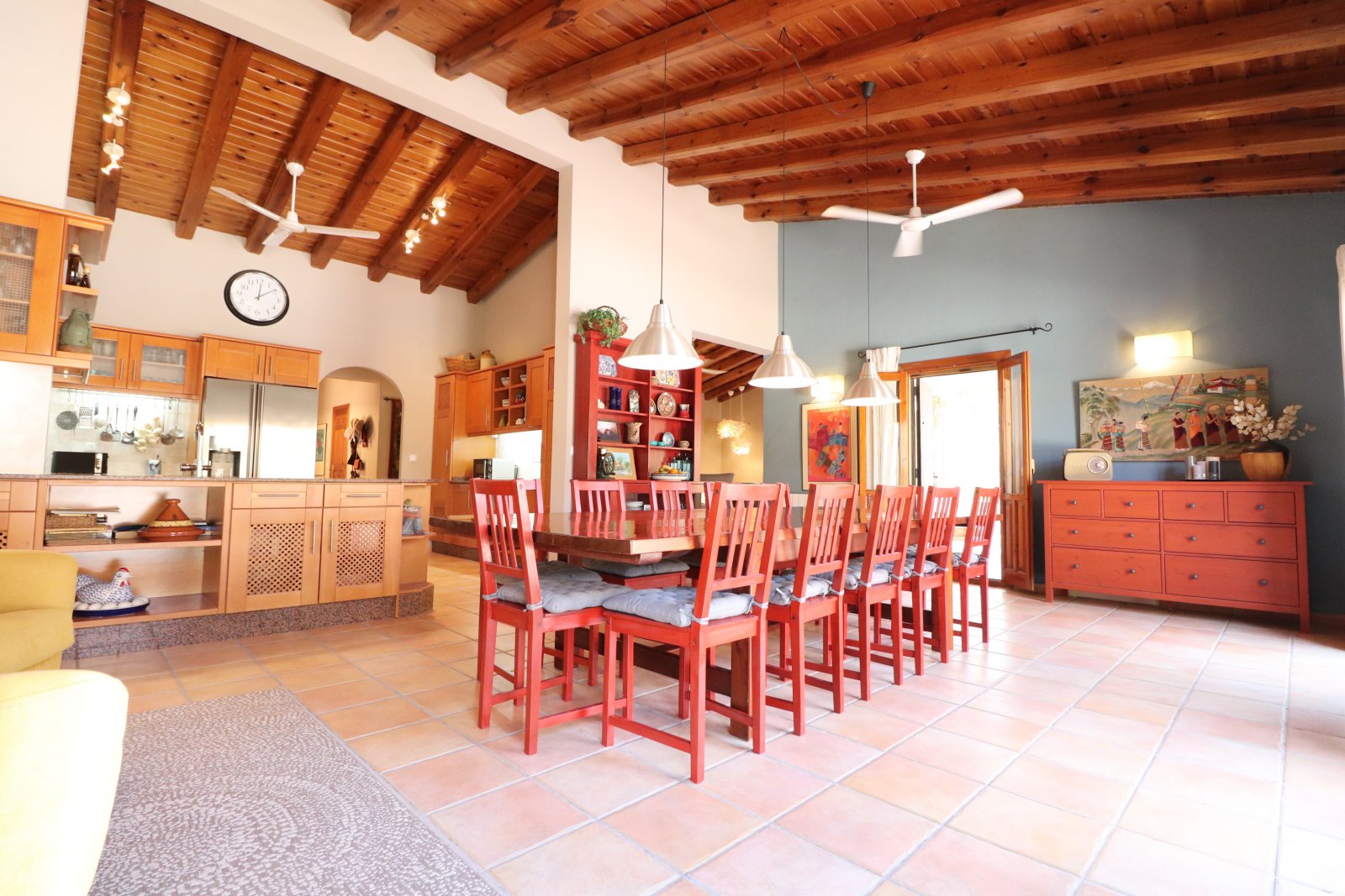   <br />	       This Stunning, Architecturally Designed, Seven Bedroom Country Property in Catral is located in the tranquil Farming Community of t...