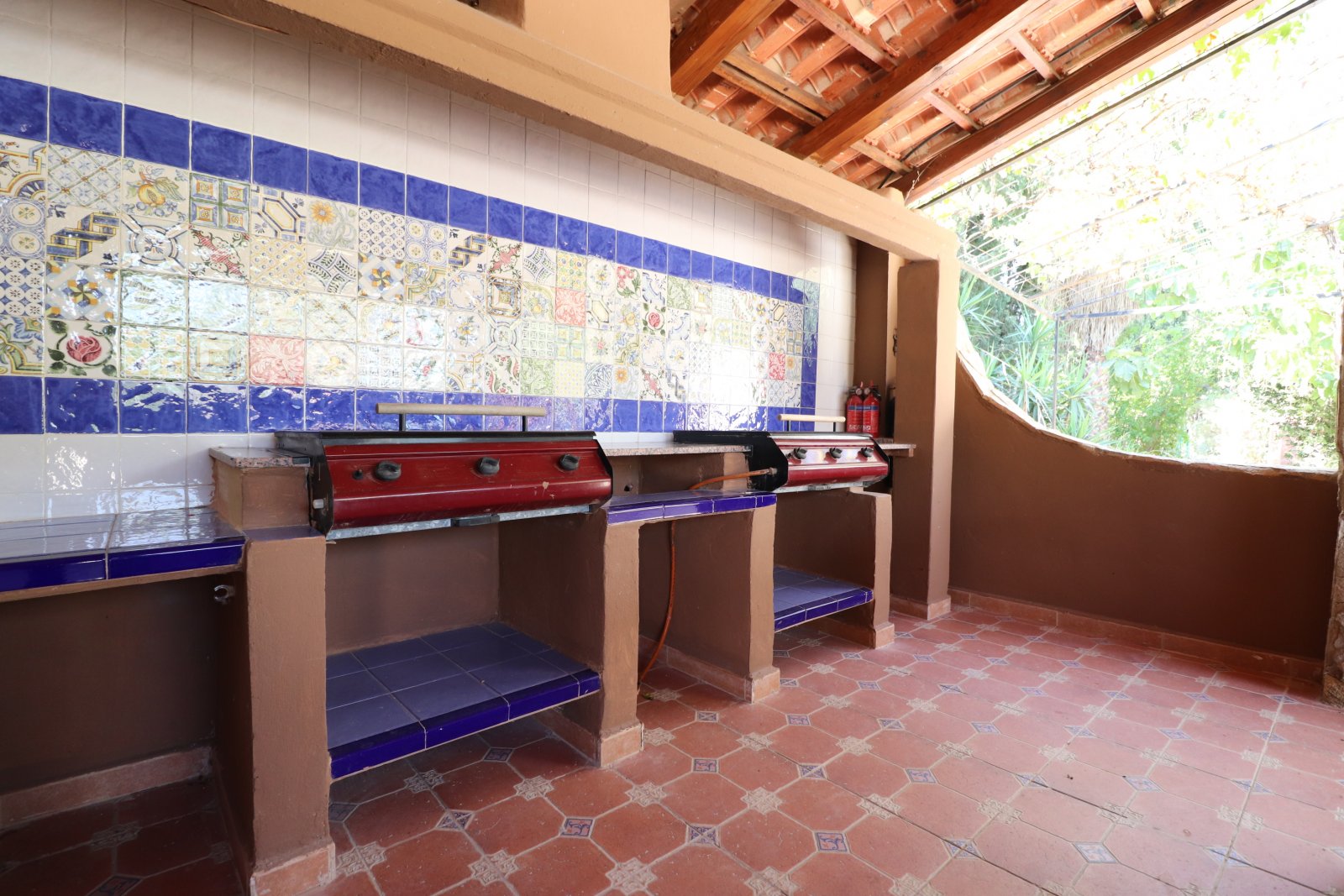   <br />	       This Stunning, Architecturally Designed, Seven Bedroom Country Property in Catral is located in the tranquil Farming Community of t...