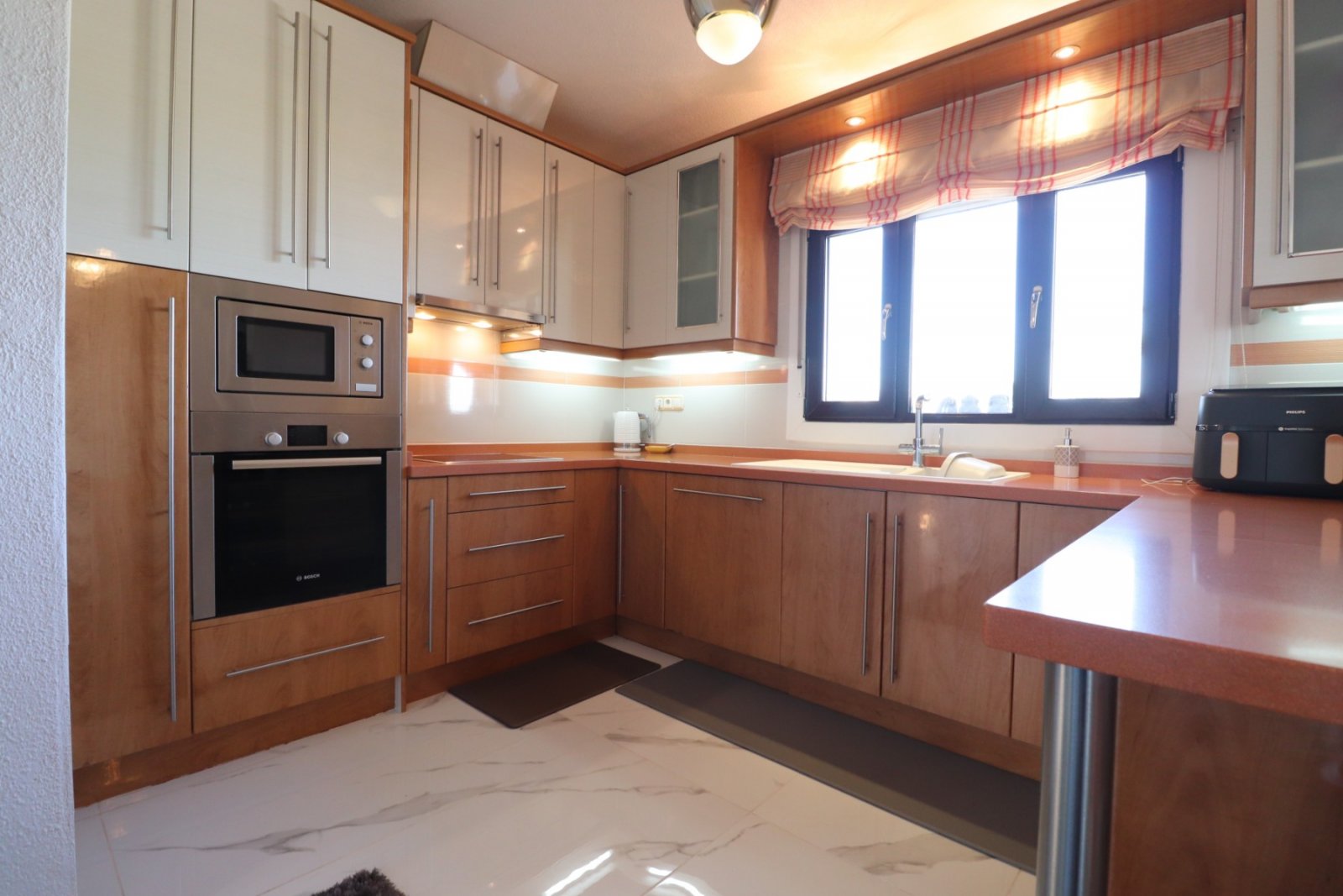   This Remarkable, West Facing, Corner, Five Bedroom Detached Villa in Lomas de La Juliana is located in a prominent position on the Costa Blanca S...