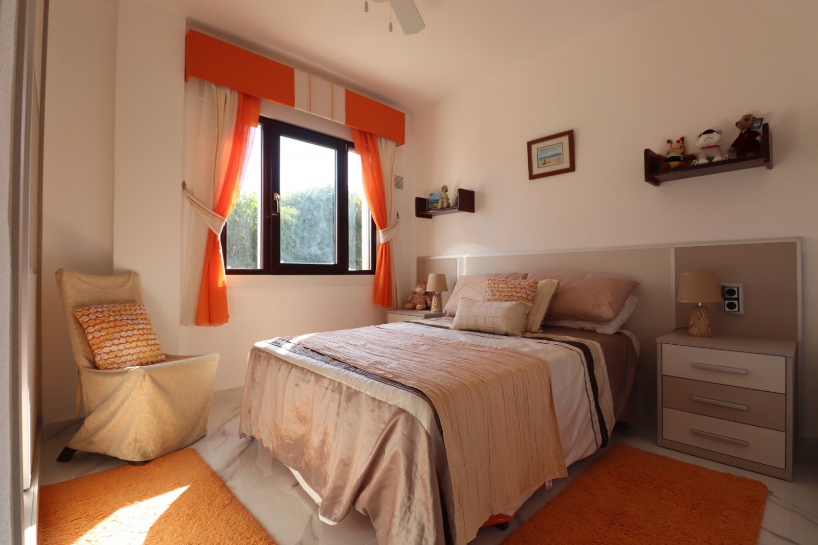   This Remarkable, West Facing, Corner, Five Bedroom Detached Villa in Lomas de La Juliana is located in a prominent position on the Costa Blanca S...