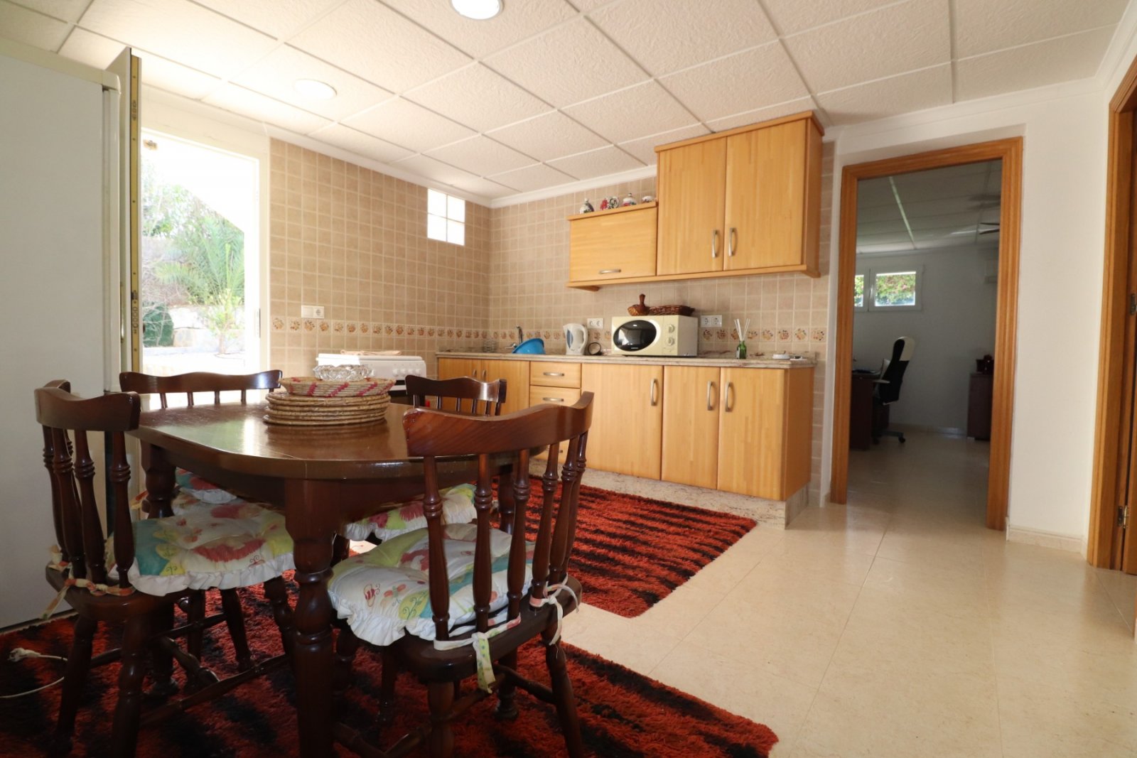   This Remarkable, West Facing, Corner, Five Bedroom Detached Villa in Lomas de La Juliana is located in a prominent position on the Costa Blanca S...