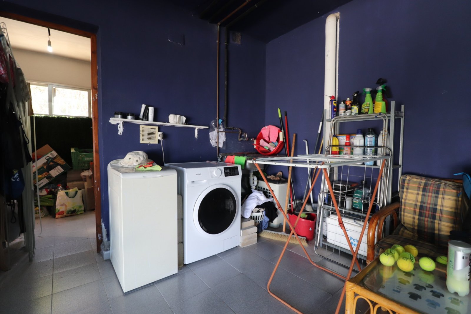   This Remarkable, West Facing, Corner, Five Bedroom Detached Villa in Lomas de La Juliana is located in a prominent position on the Costa Blanca S...