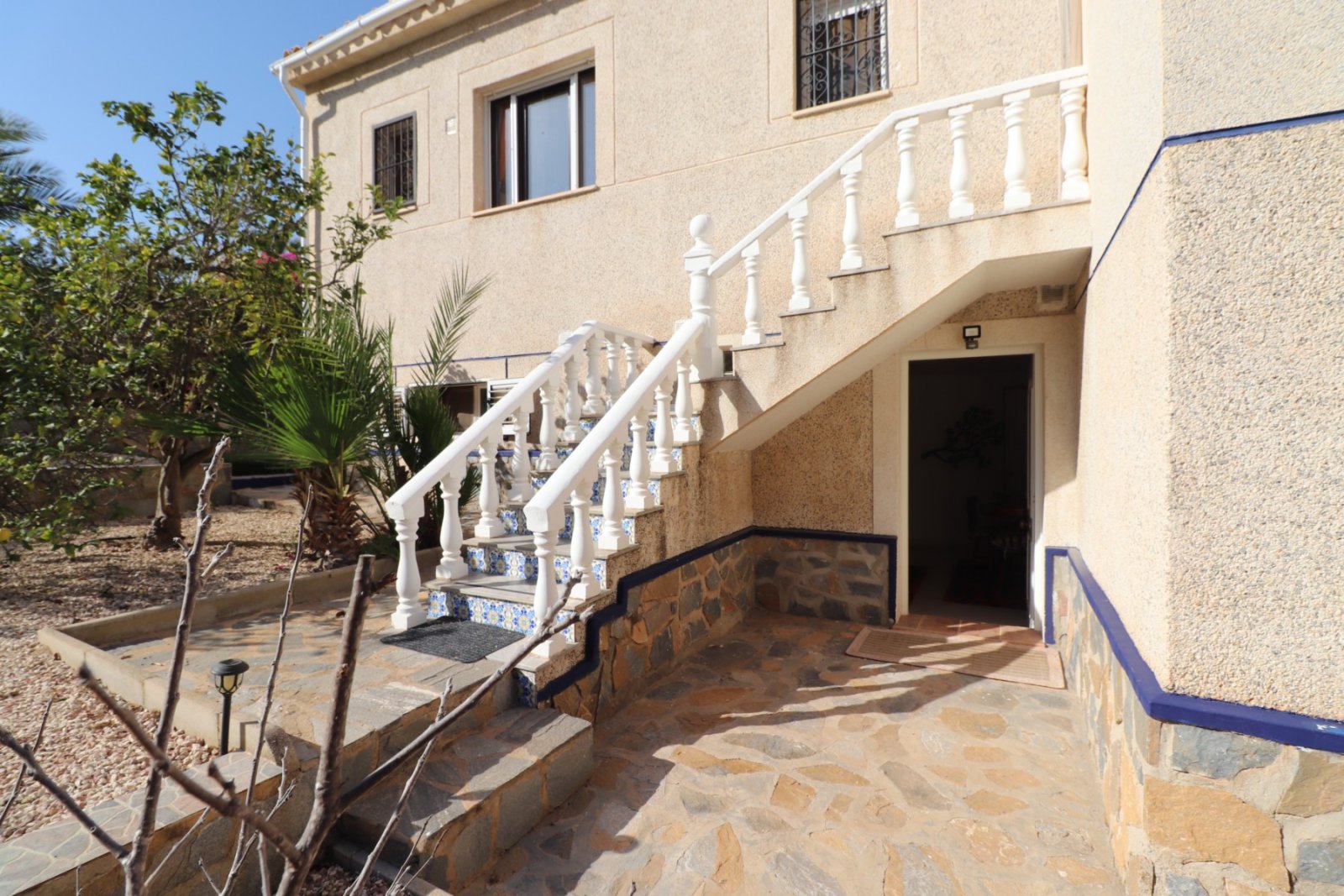   This Remarkable, West Facing, Corner, Five Bedroom Detached Villa in Lomas de La Juliana is located in a prominent position on the Costa Blanca S...