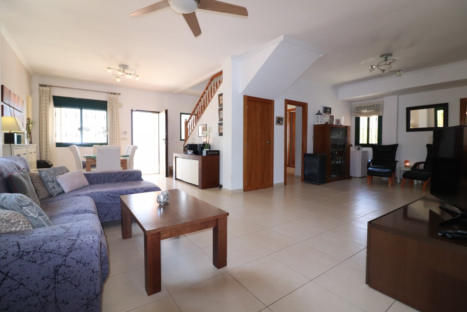   This South Facing, Four Bedroom, Detached Villa in Ciudad Quesada is located in a prestigious area, surrounded by exclusive properties in the hig...