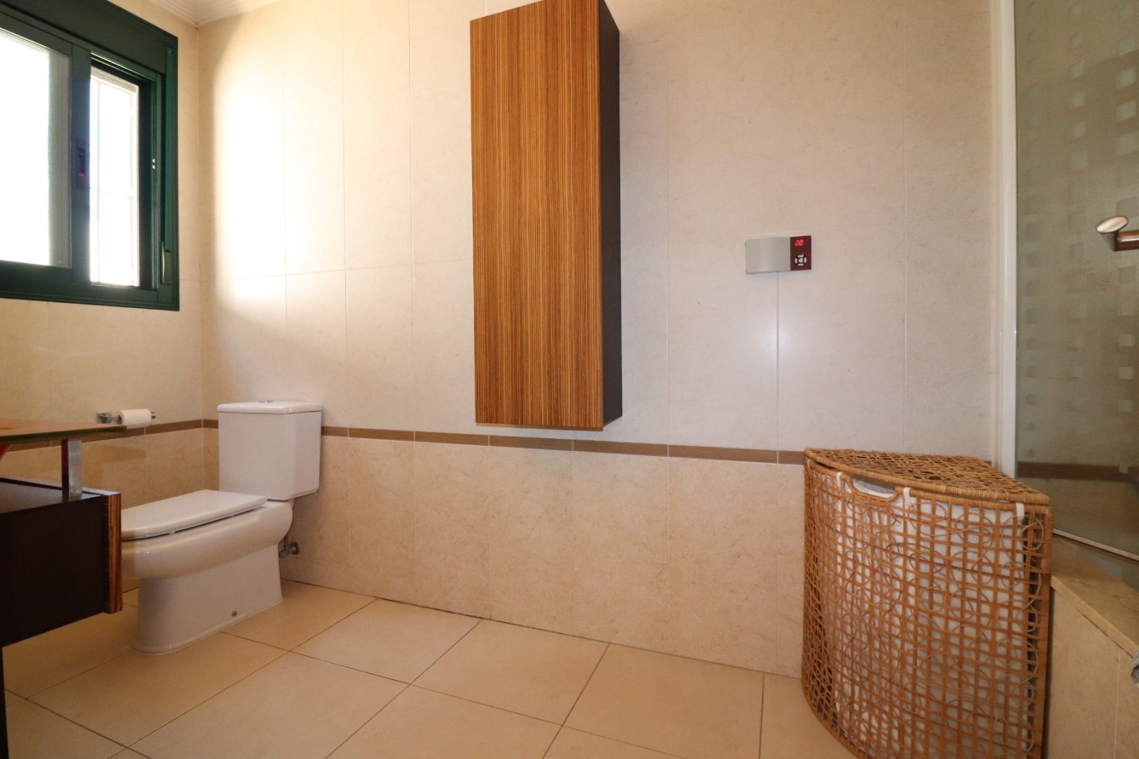   This South Facing, Four Bedroom, Detached Villa in Ciudad Quesada is located in a prestigious area, surrounded by exclusive properties in the hig...