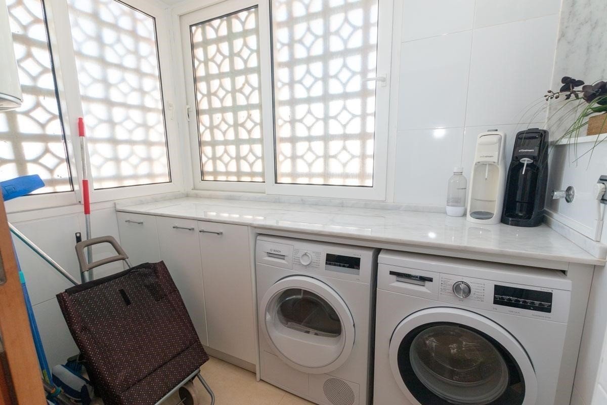   This Frontline Sea, South Facing, Three Bedroom, 9th Floor Apartment in Torrevieja, is located in an unbeatable position, right on the beachfront...