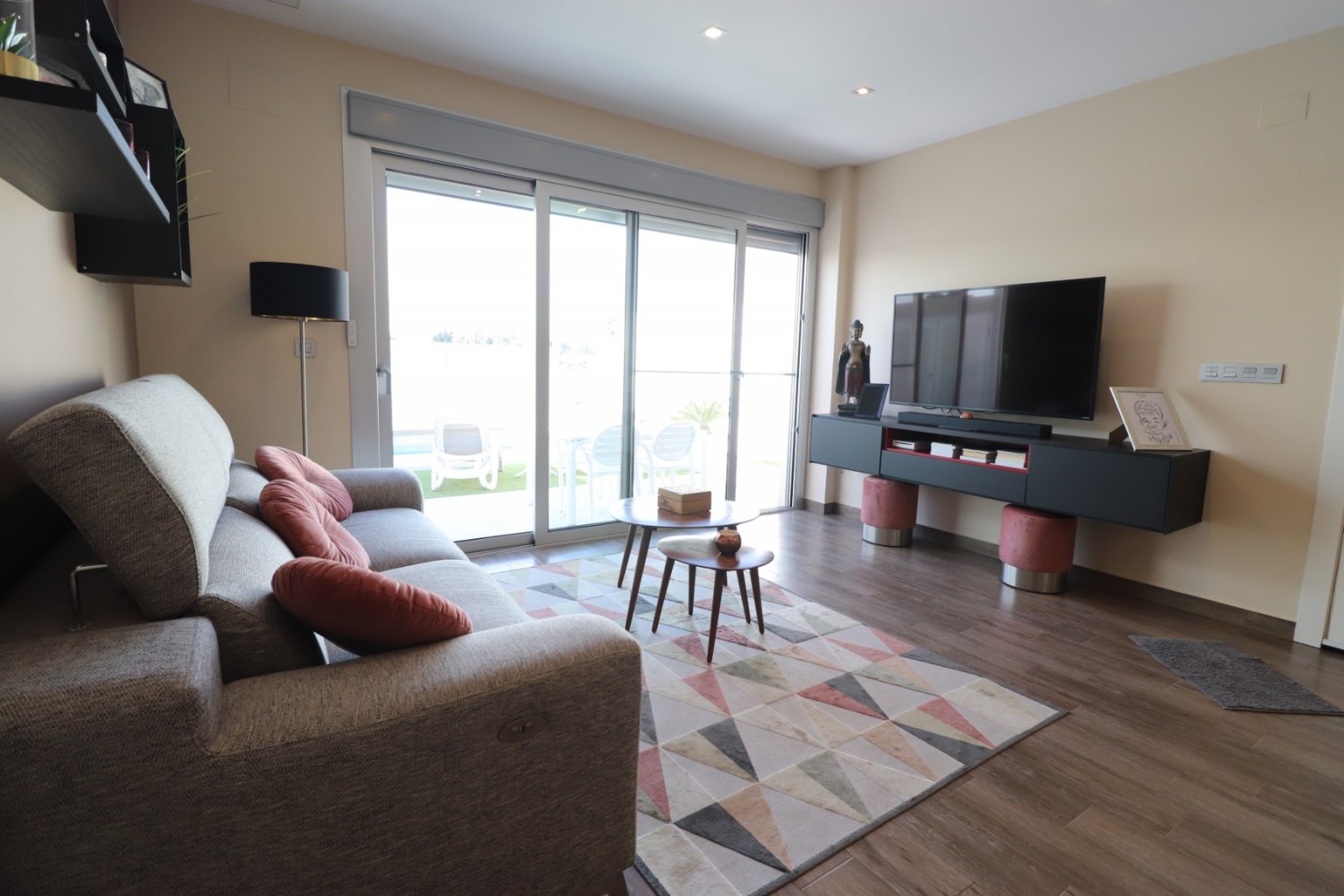   This modern South Facing, Three Bedroom, Semi-detached Villa in Daya Vieja is located on the edge of this charming and peaceful Spanish village, ...