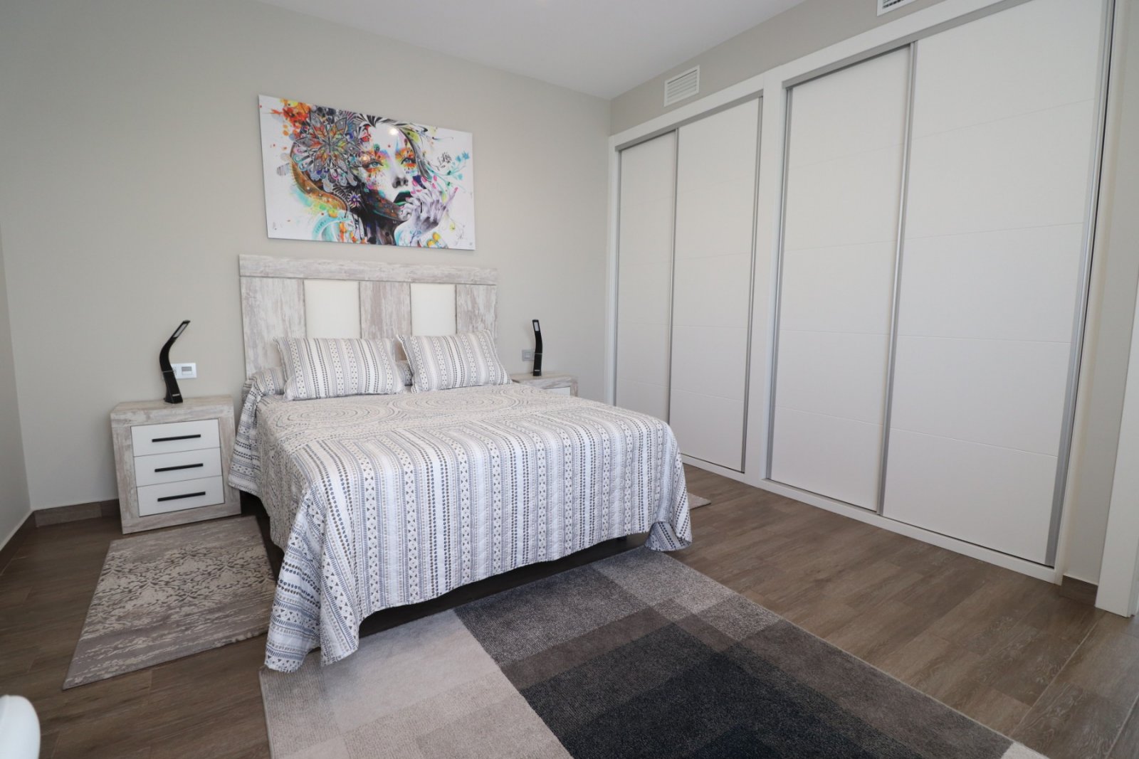   This modern South Facing, Three Bedroom, Semi-detached Villa in Daya Vieja is located on the edge of this charming and peaceful Spanish village, ...