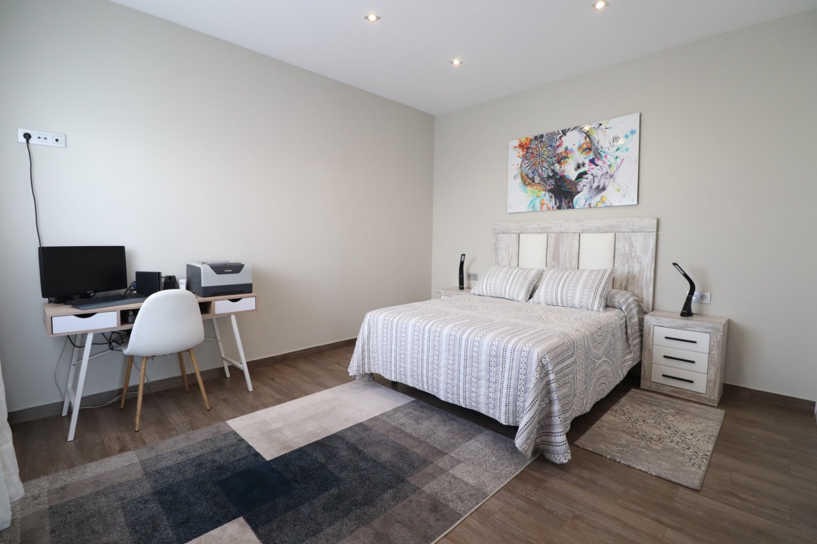   This modern South Facing, Three Bedroom, Semi-detached Villa in Daya Vieja is located on the edge of this charming and peaceful Spanish village, ...